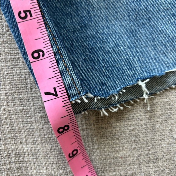 Abercrombie & Fitch High rise 9” denim shorts Women’s size 2/26 - Picture 8 of 9